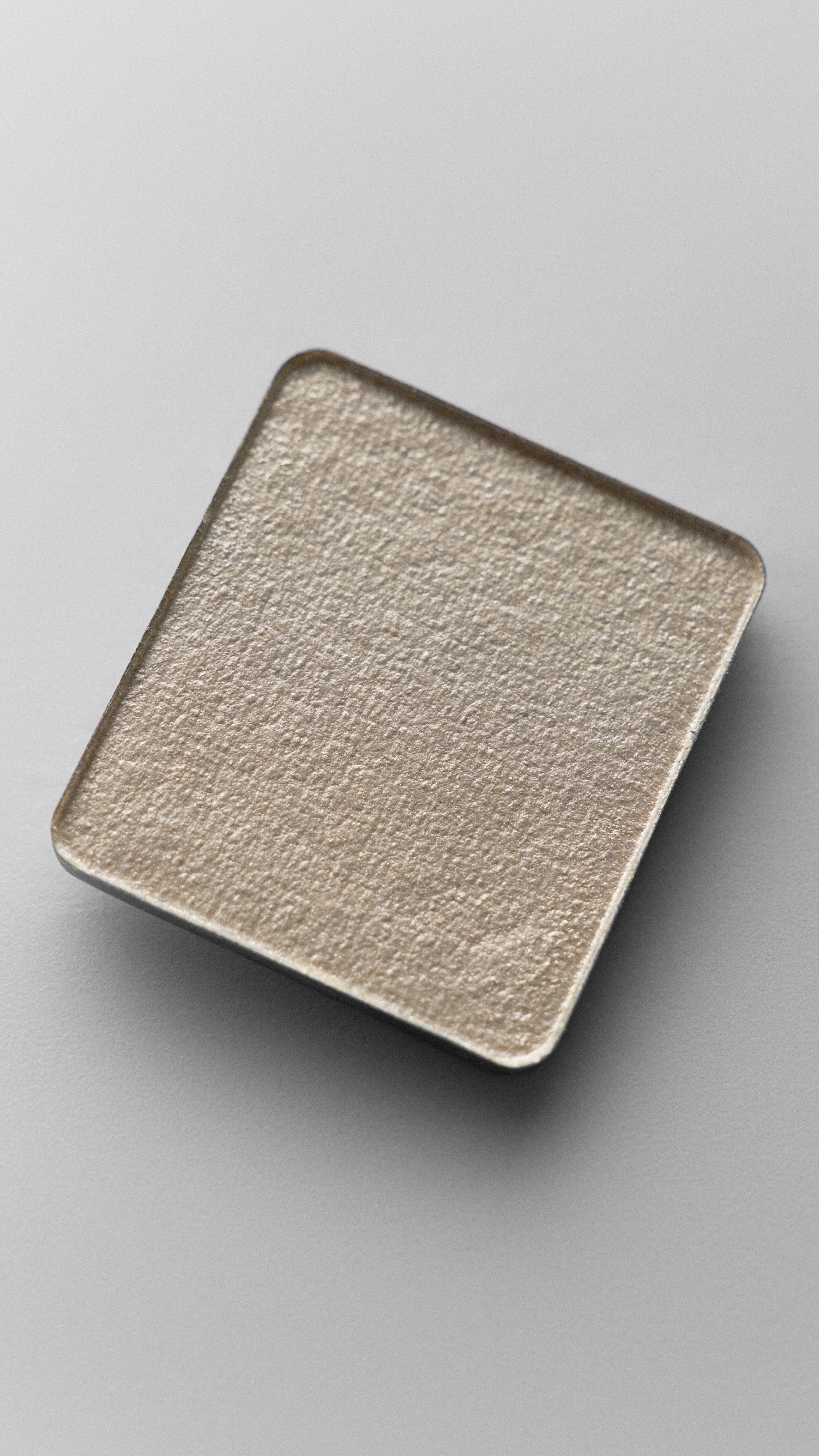 POWDER_HIGHLIGHTER_INSERT_APPLICATOR