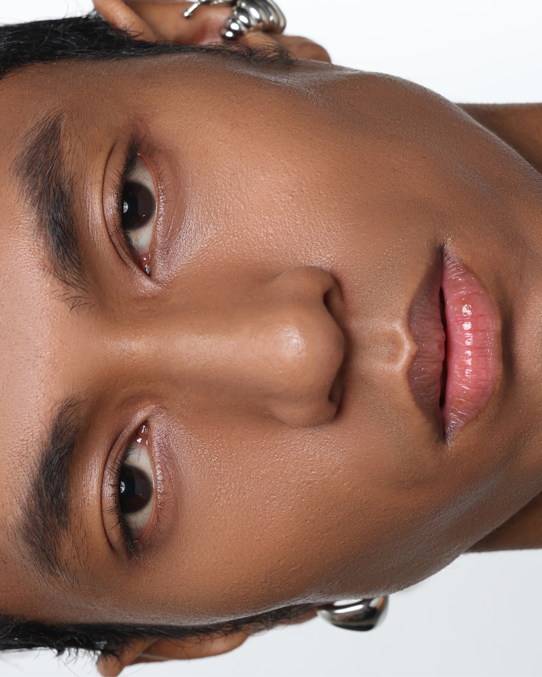 ACTIVE_SKIN_STICK_SADDLE_CAROUSEL-5