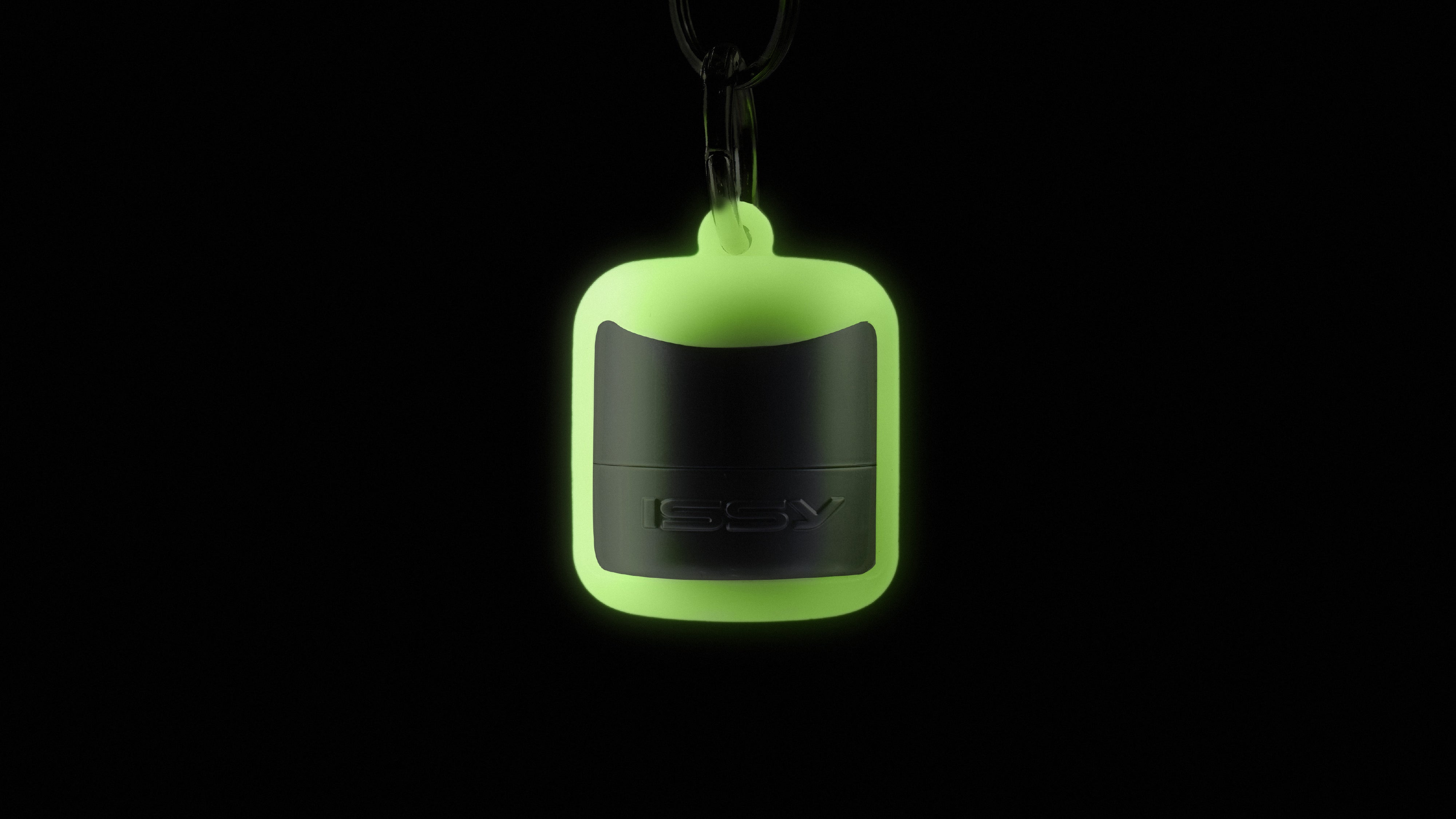 CHEEK_STICK_CARRIER_KEY_CHAIN_FEATURE-02.jpg