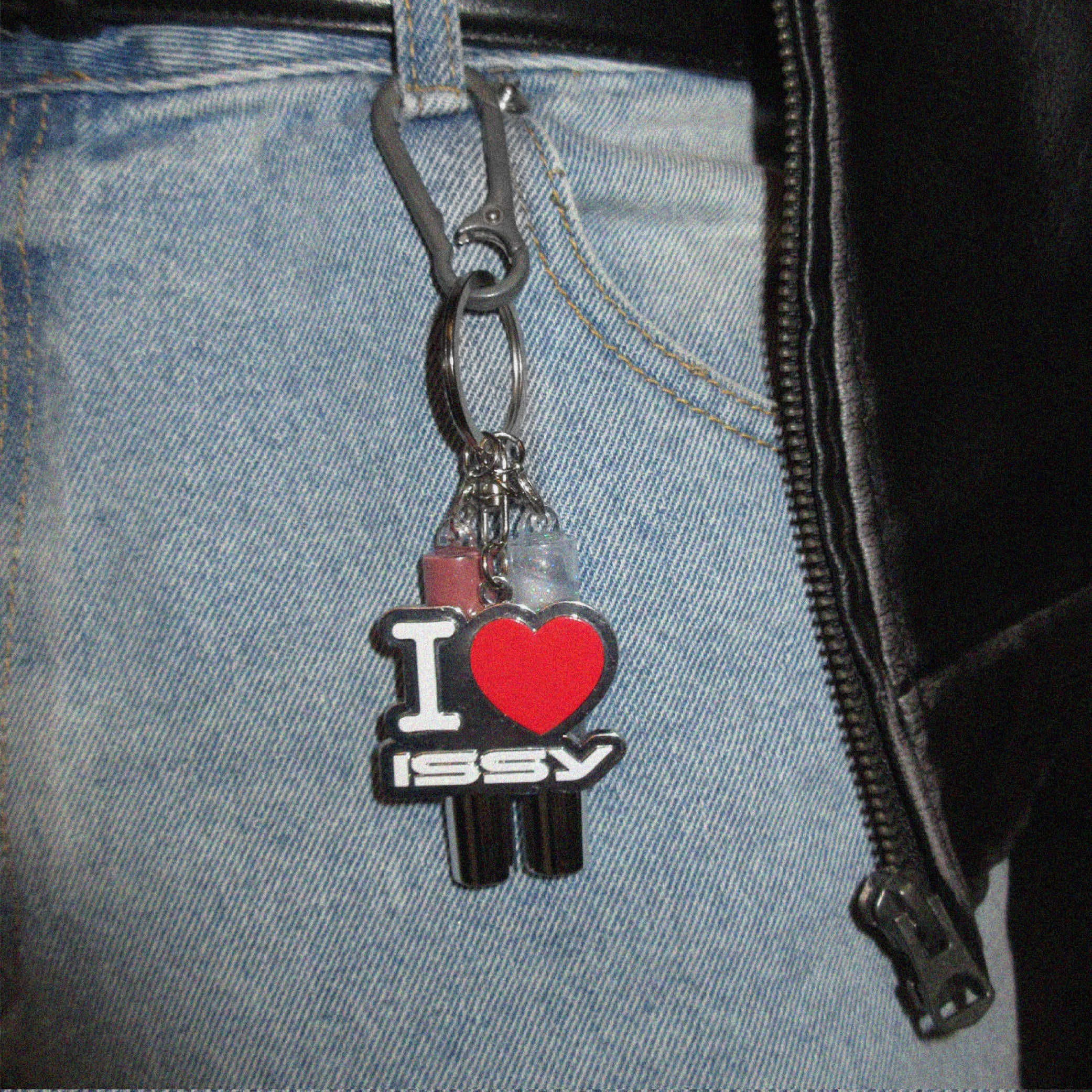 FAT_GLOSS_KEY_CHARM_FEATURES_ARTBOARD_4-01