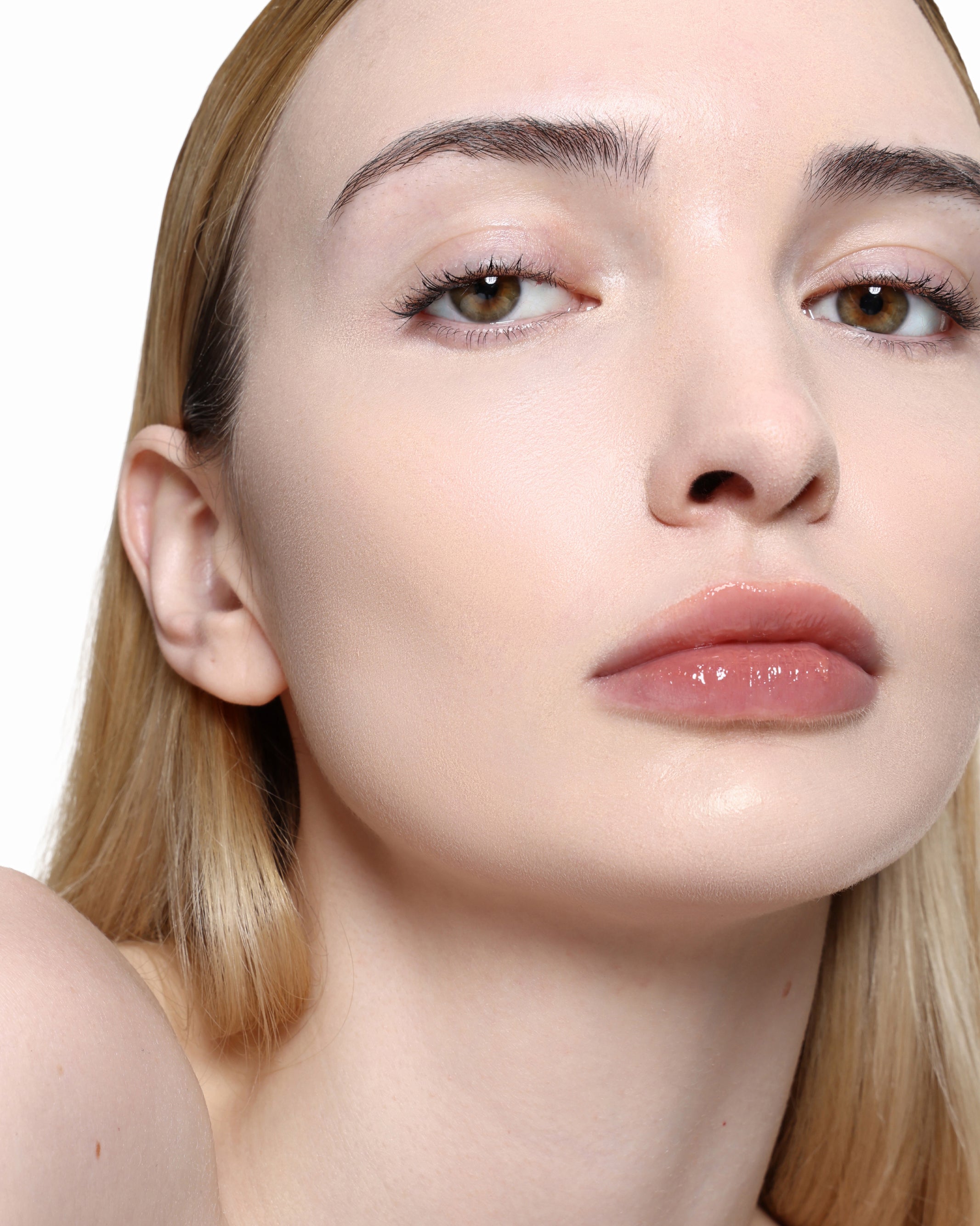 FLUID_SKIN_TINT-ECRU_CAROUSEL-2.jpg