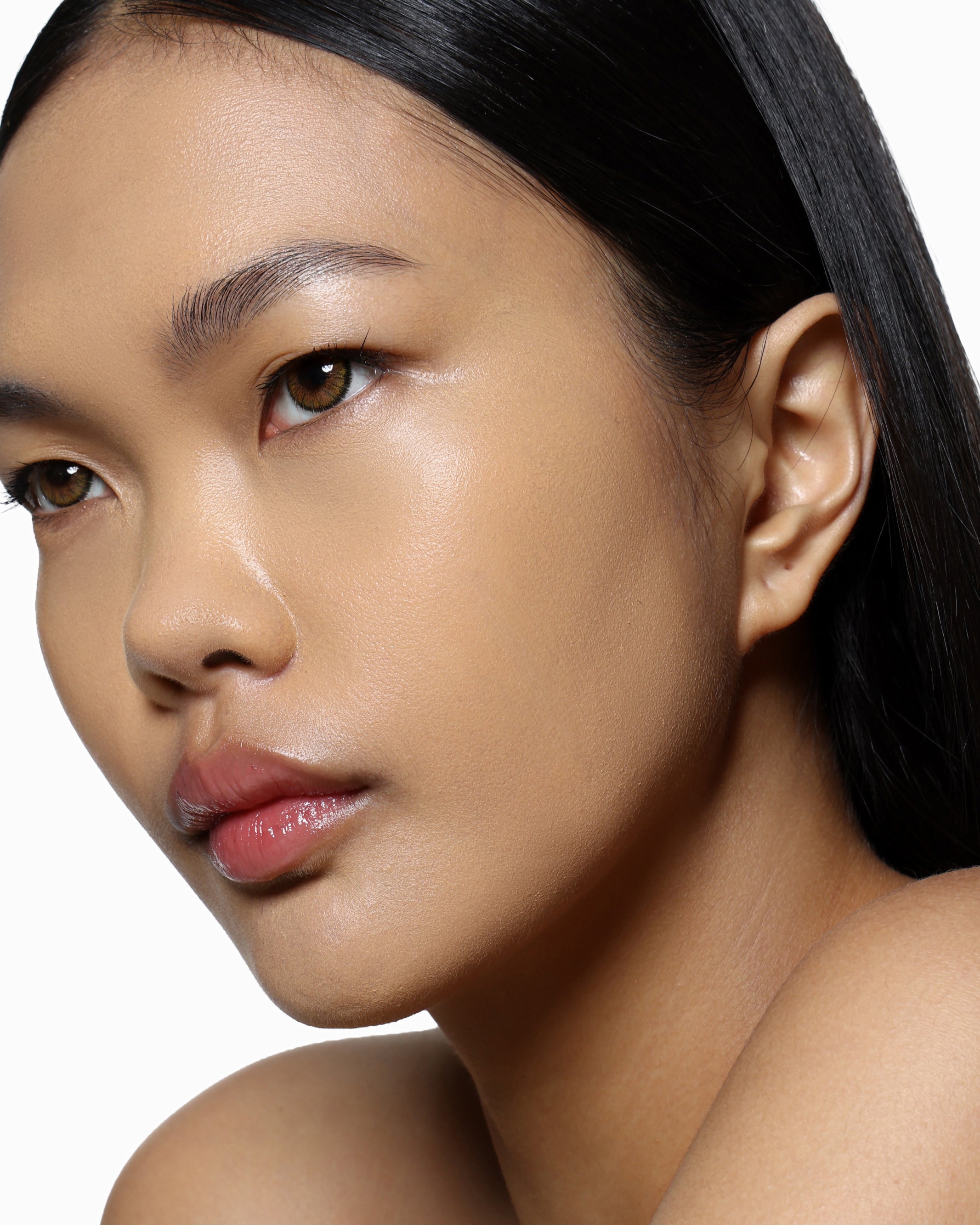 FLUID_SKIN_TINT-HONEY_CAROUSEL-2.jpg