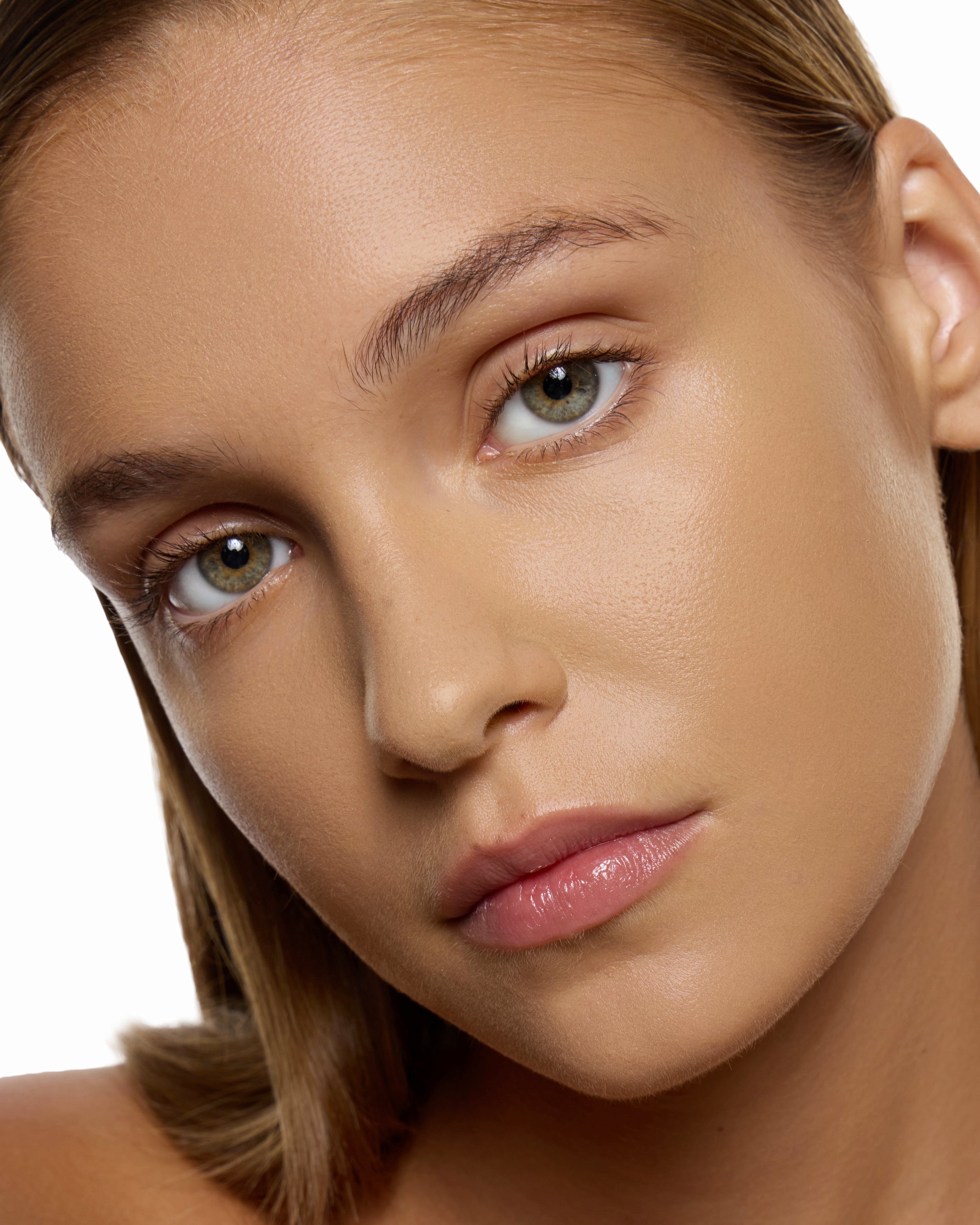 FLUID_SKIN_TINT-MALT_CAROUSEL-2.jpg