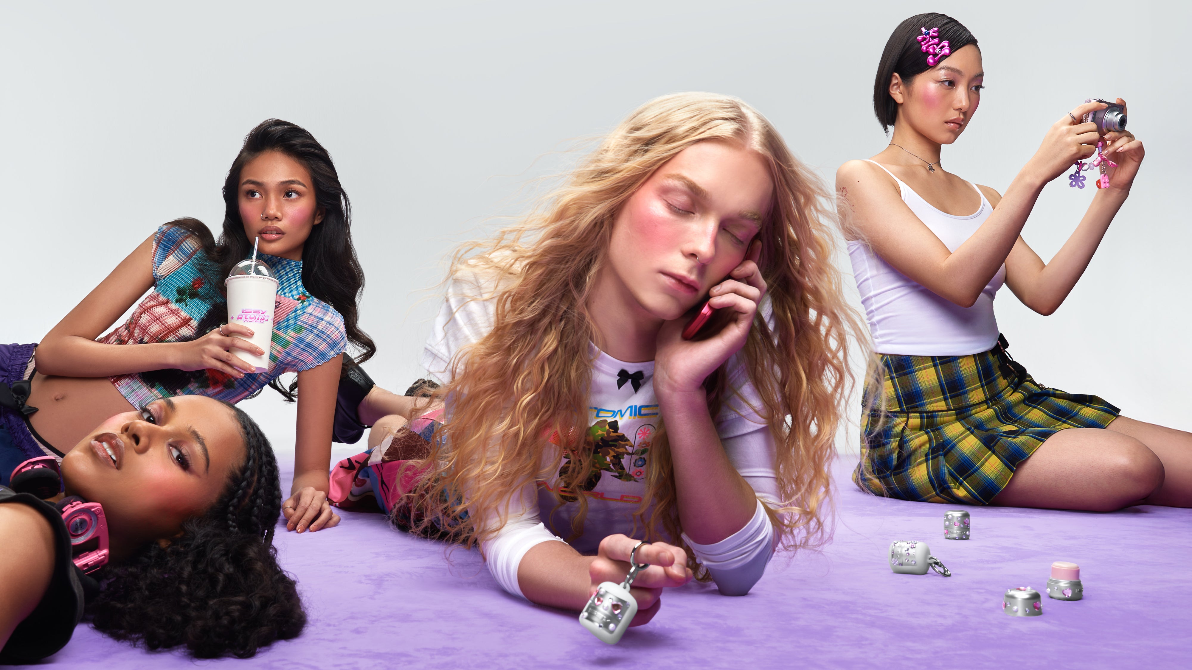 HOMEPAGE_BANNERS_1_CREME_CHEEK_STICKS_BANNER.jpg