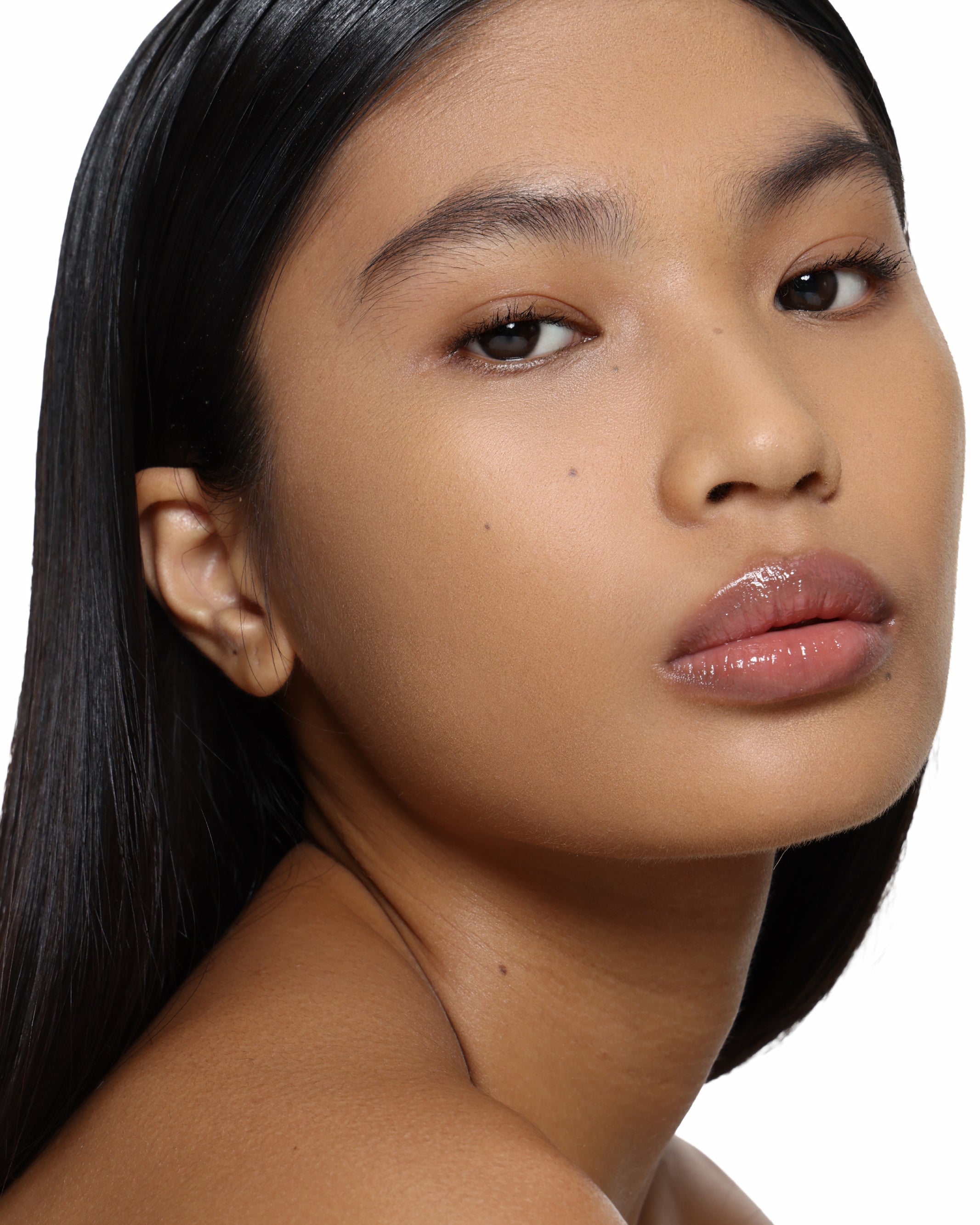 POWDER_SKIN_TINT-SIENNA_CAROUSEL-2.jpg