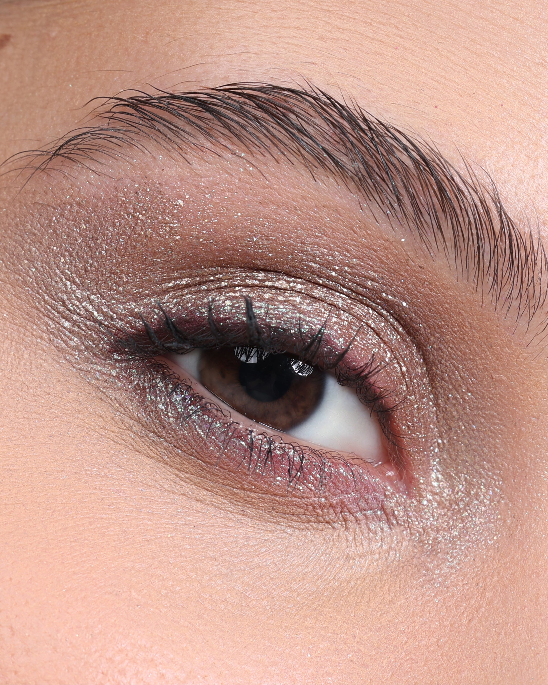 PRESSED_SHADOW_SINGLE_SHIMMER_FOOL_S_GOLD_2.jpg