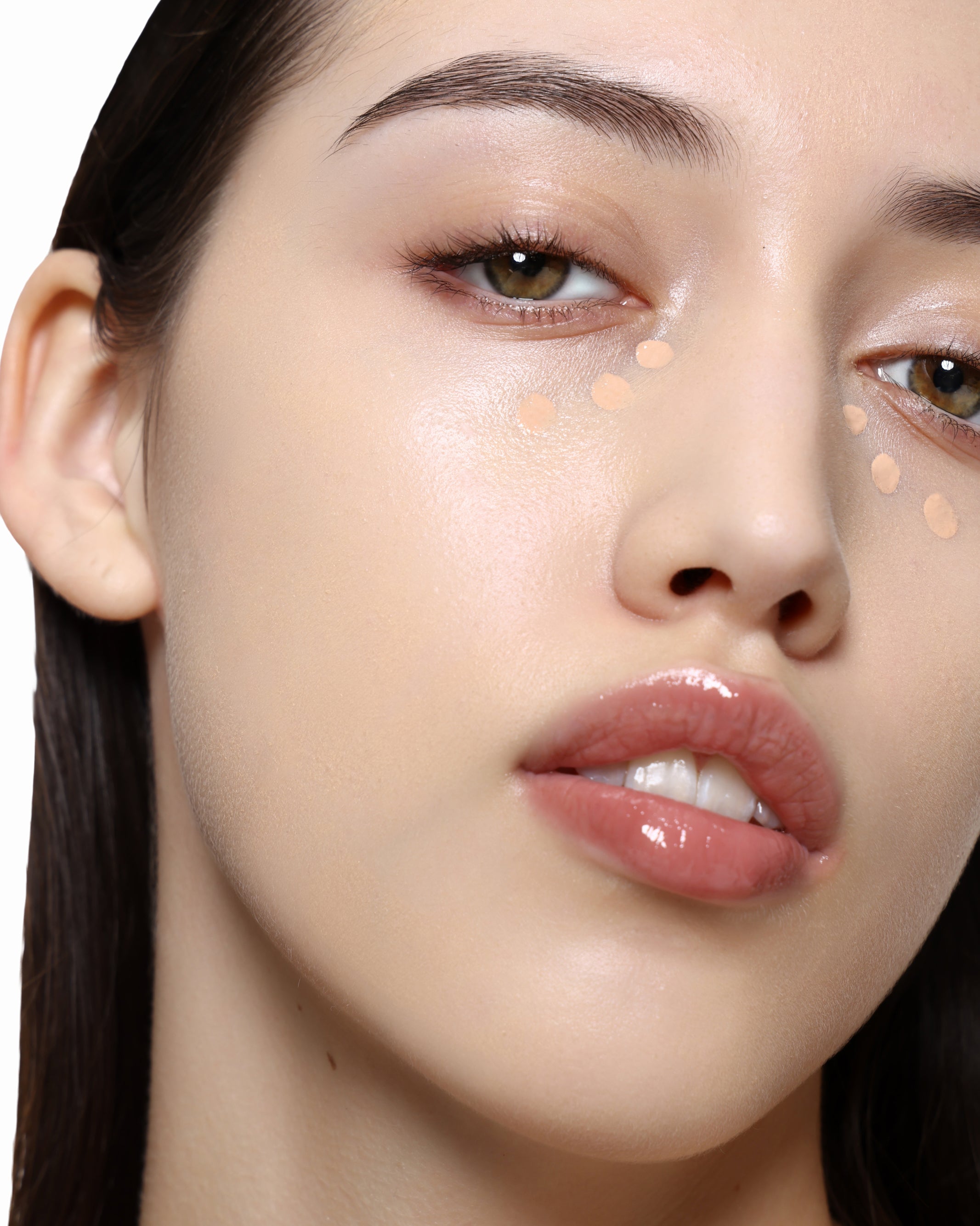 UNDER-EYE_BRIGHTENING_FLUID_FAIR_PEACH_CAROUSEL_2.jpg
